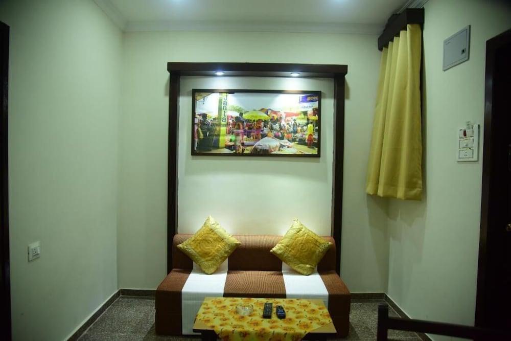 Valentines Retreat Hotel Candolim Exterior photo