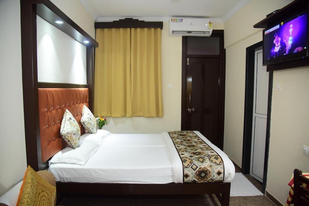 Valentines Retreat Hotel Candolim Exterior photo