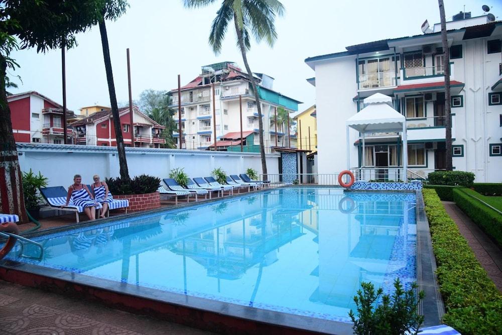 Valentines Retreat Hotel Candolim Exterior photo
