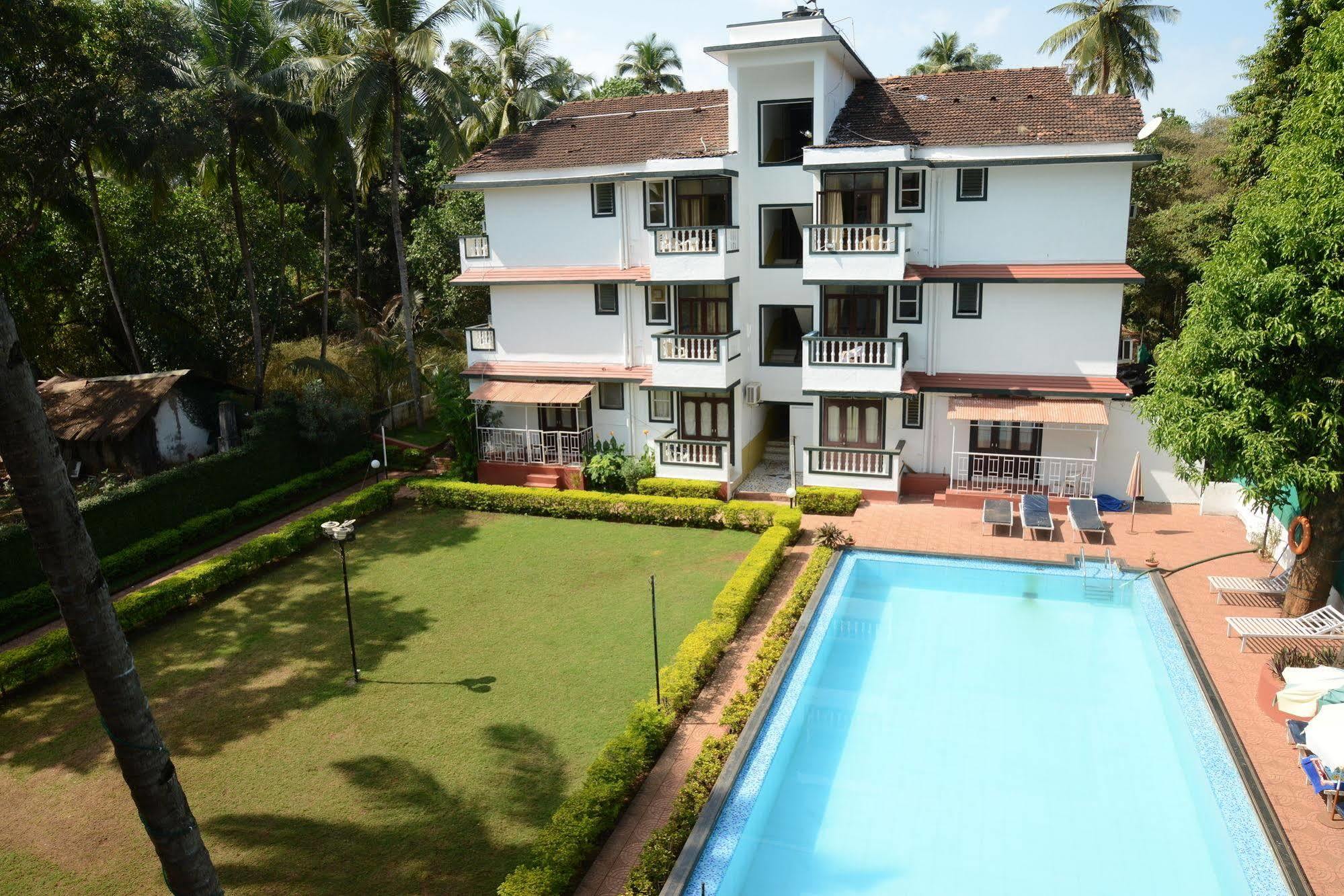 Valentines Retreat Hotel Candolim Exterior photo