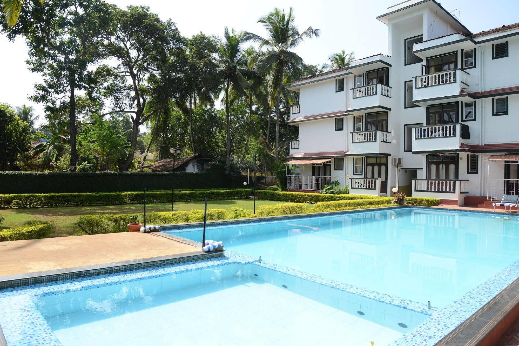 Valentines Retreat Hotel Candolim Exterior photo